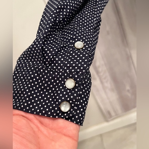 FOREVER 21 Long sleeve women button down shirt/ size L - Picture 4 of 6